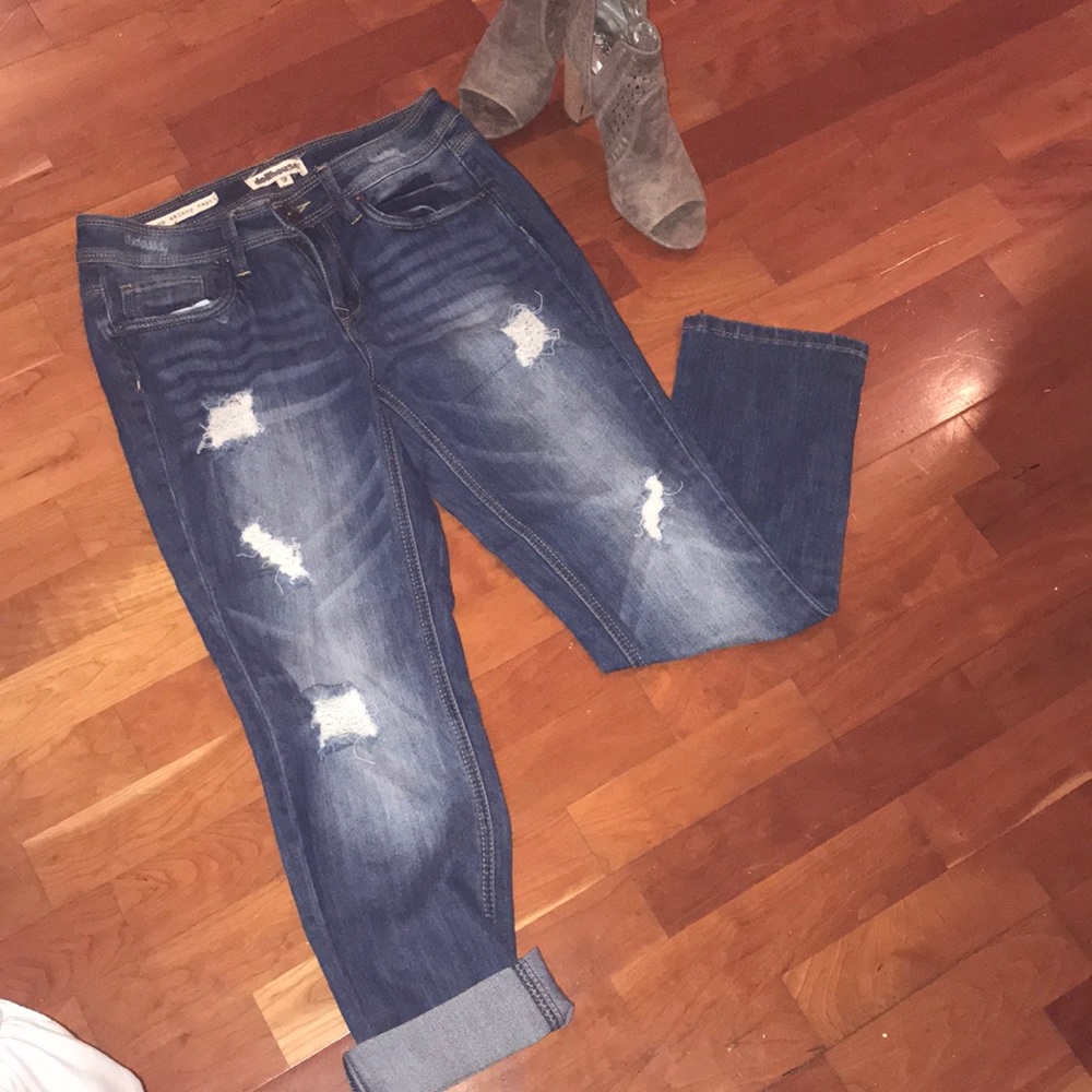 Dollhouse destroyed jeggings